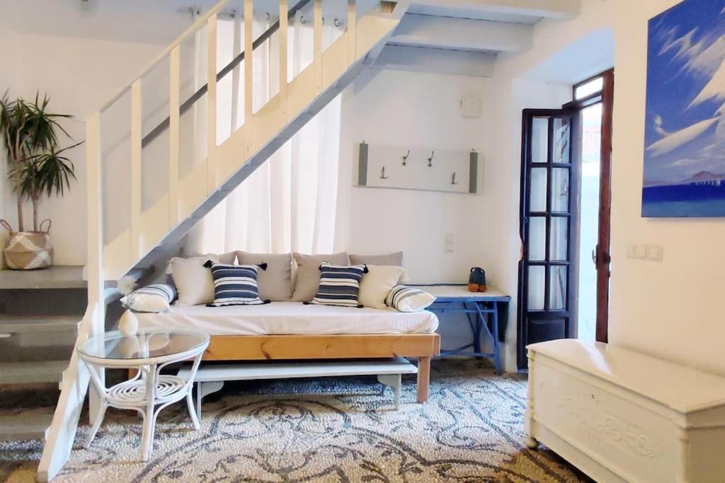 Town House With Rooftop Jacuzzi Родос Экстерьер фото